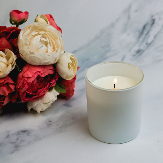 Medium Glass Soy Candles Feature 2